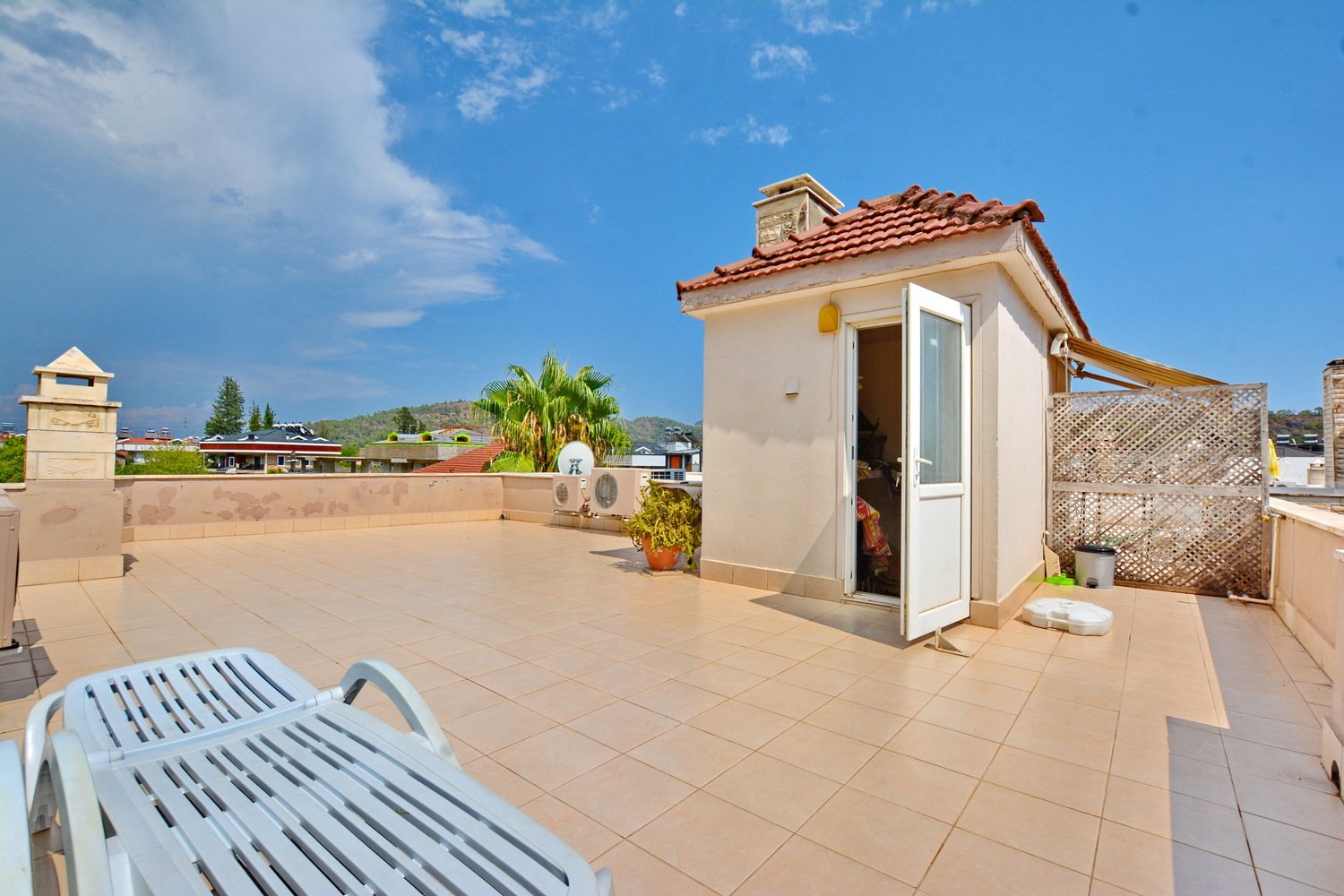 Şehir Manzaralı Lüks Villa Antalya Kemer'de Satılık
