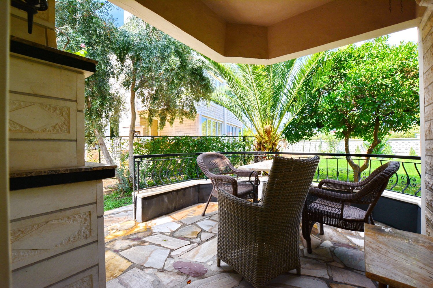 Şehir Manzaralı Lüks Villa Antalya Kemer'de Satılık