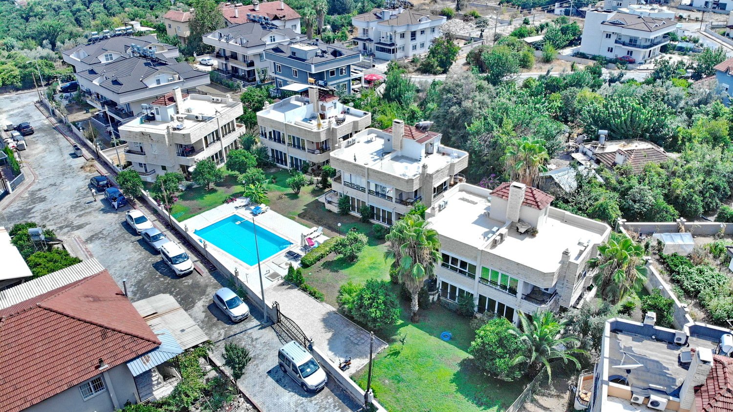 Şehir Manzaralı Lüks Villa Antalya Kemer'de Satılık