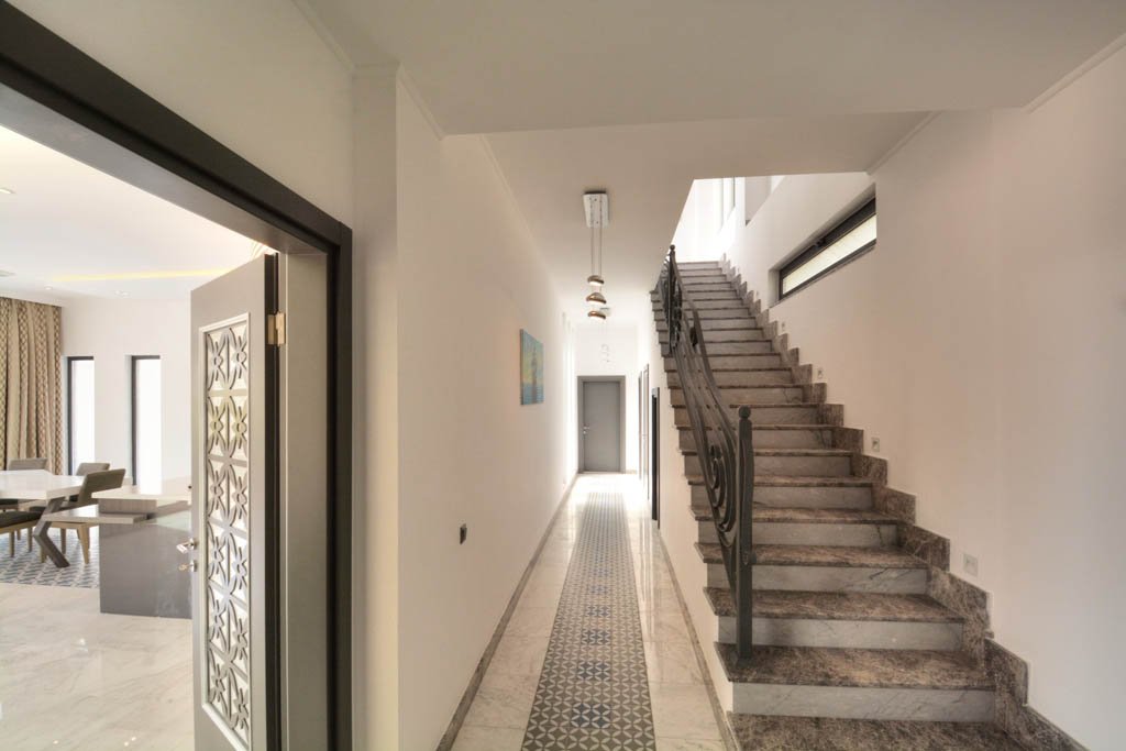 Kalkan İslamlar, Antalya'da Deniz ve Dağ Manzaralı Lüks Villa