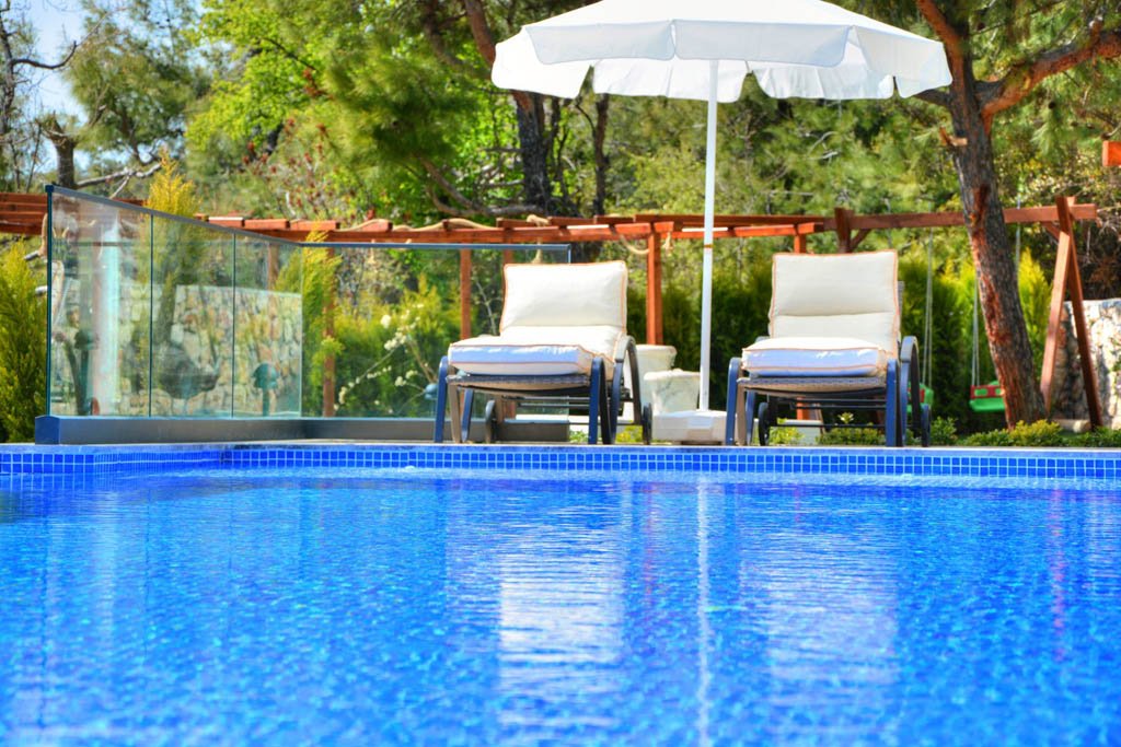 Kalkan İslamlar, Antalya'da Deniz ve Dağ Manzaralı Lüks Villa
