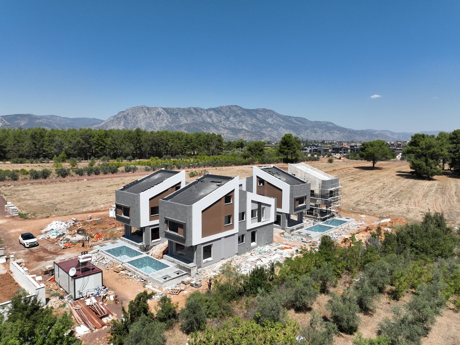 Dağ Manzaralı Antalya'da Satılık Lüks Villalar