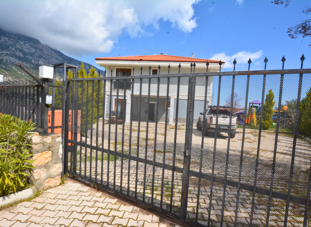 Kemer, Antalya'da Satılık Lüks 5+1 Villa