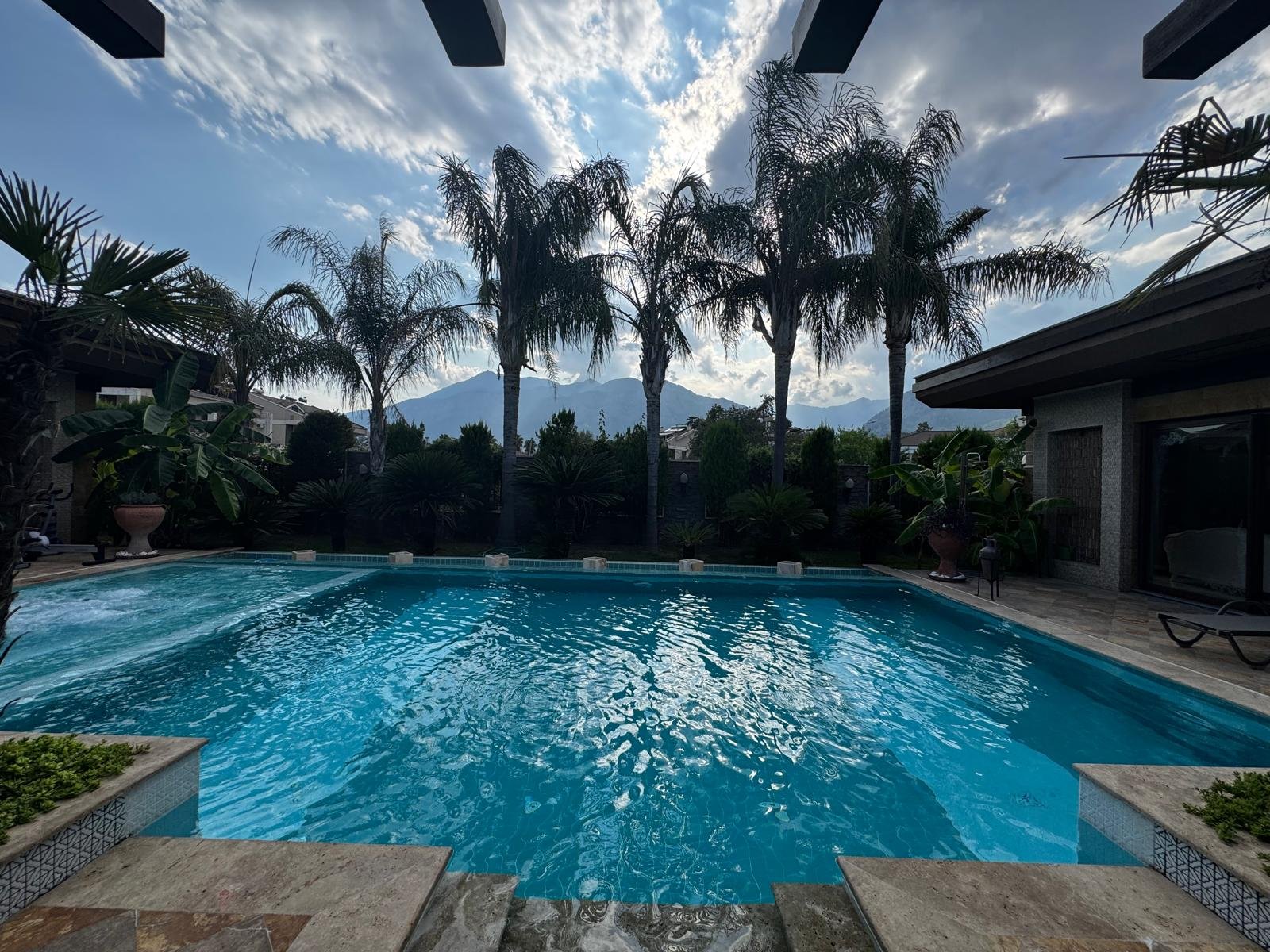 Property 1624