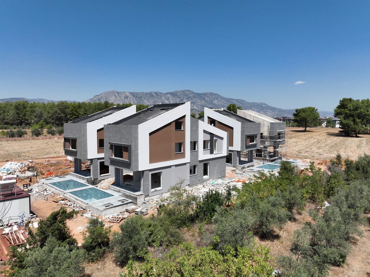 Dağ Manzaralı Antalya'da Satılık Lüks Villalar