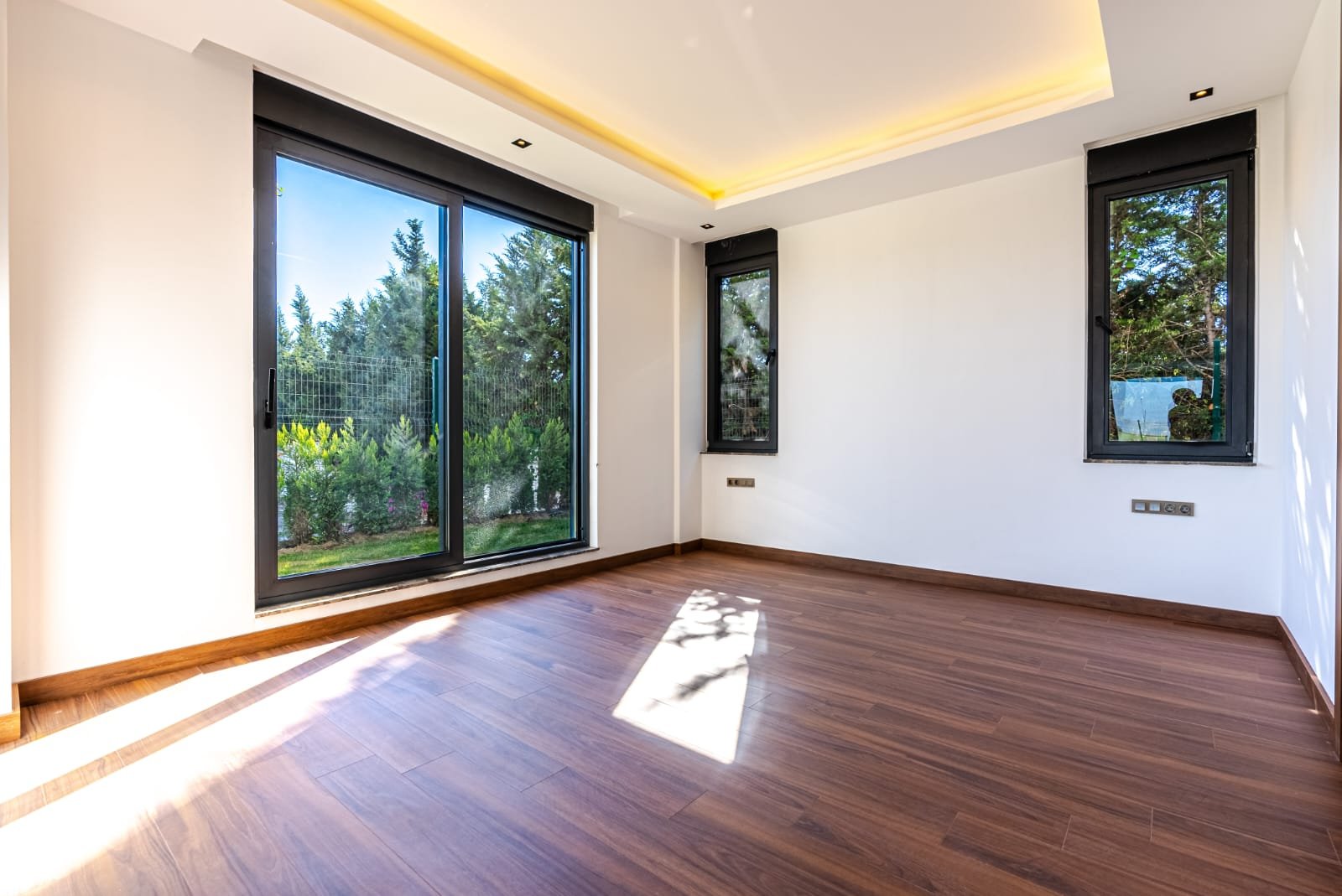 Luxury Villa for Sale in Belek, Antalya - Modern Design