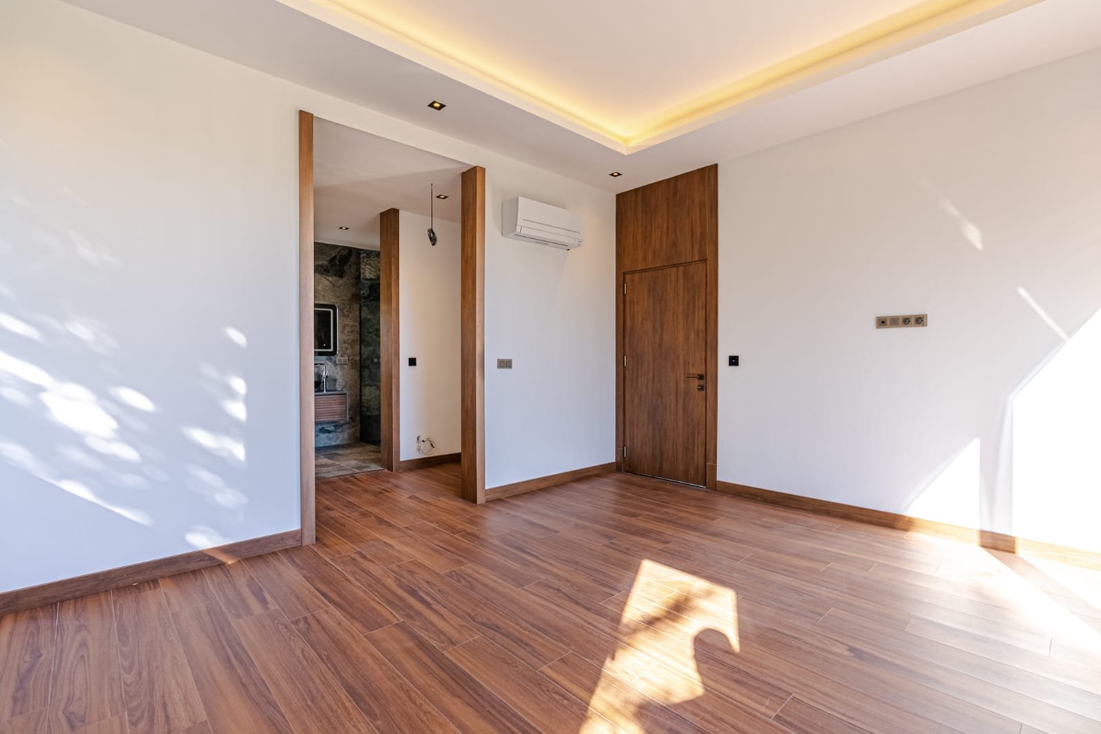 Luxury Villa for Sale in Belek, Antalya - Modern Design