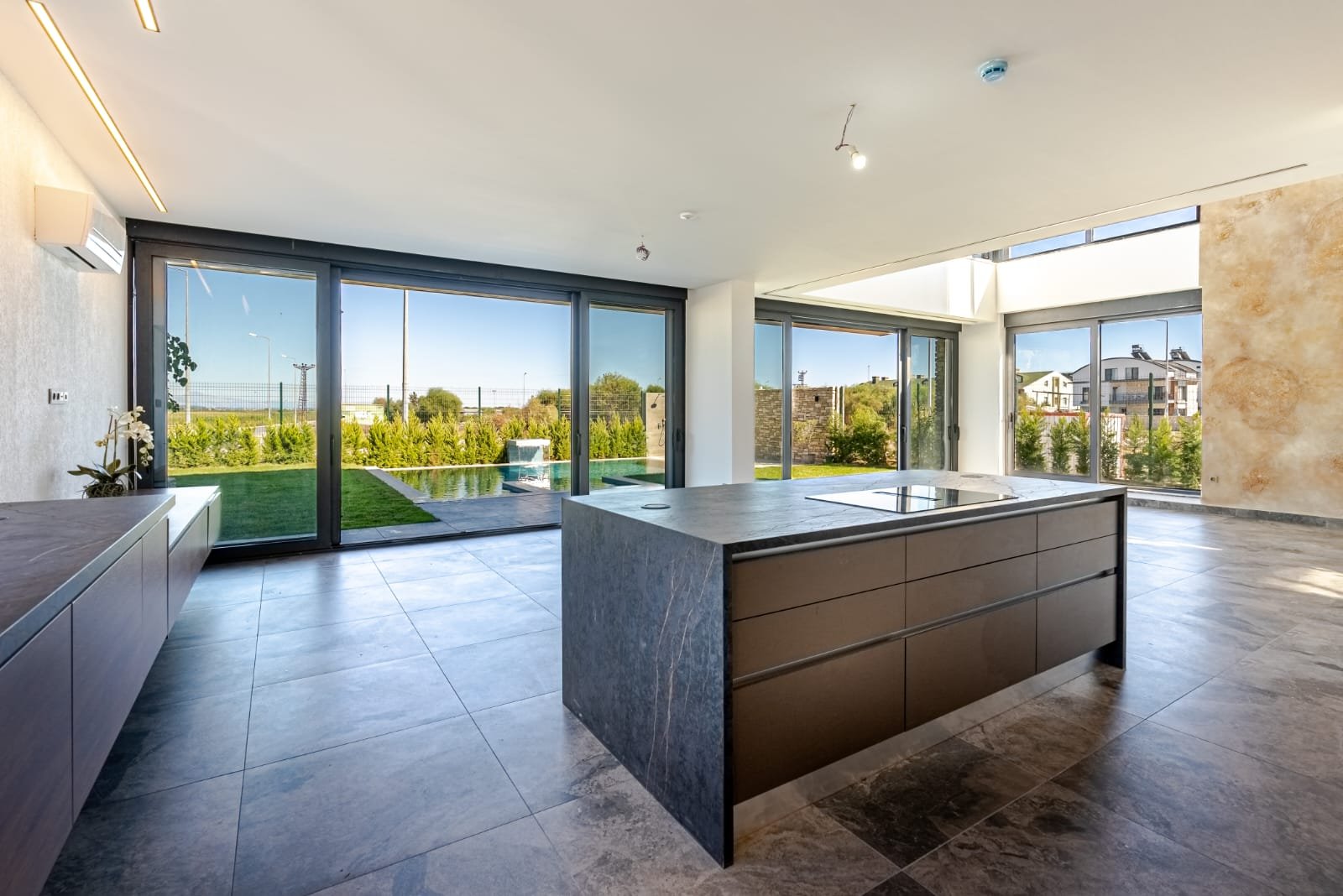 Luxury Villa for Sale in Belek, Antalya - Modern Design