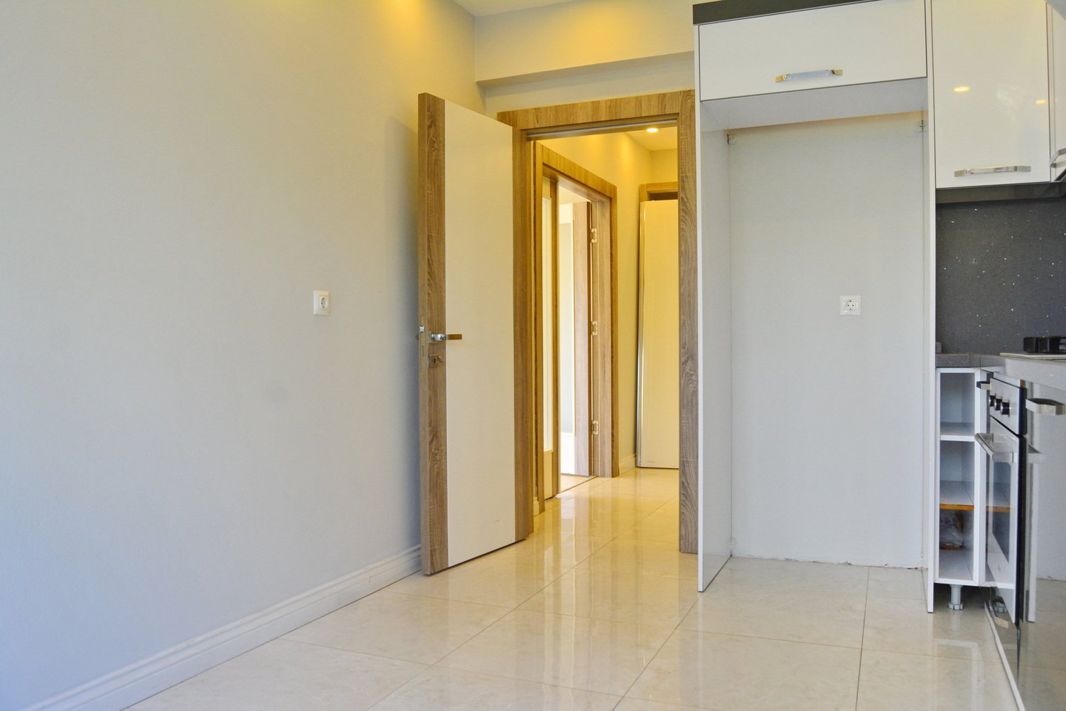 Antalya'da Nehir Manzaralı Lüks Daire